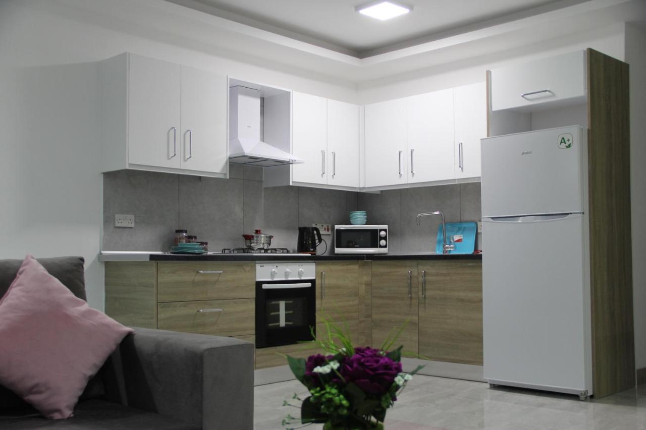 Okman Homes Kerýnia Eksteriør bilde