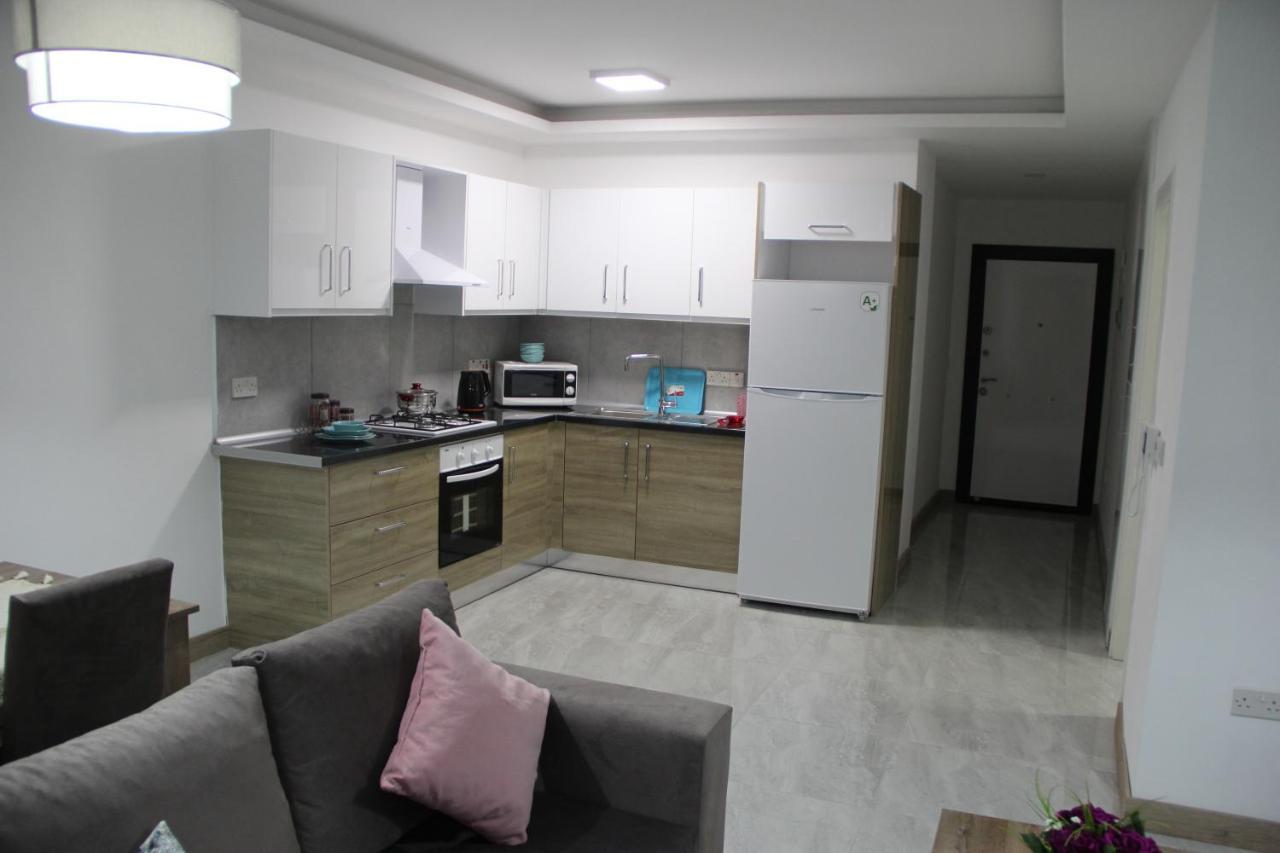 Okman Homes Kerýnia Eksteriør bilde