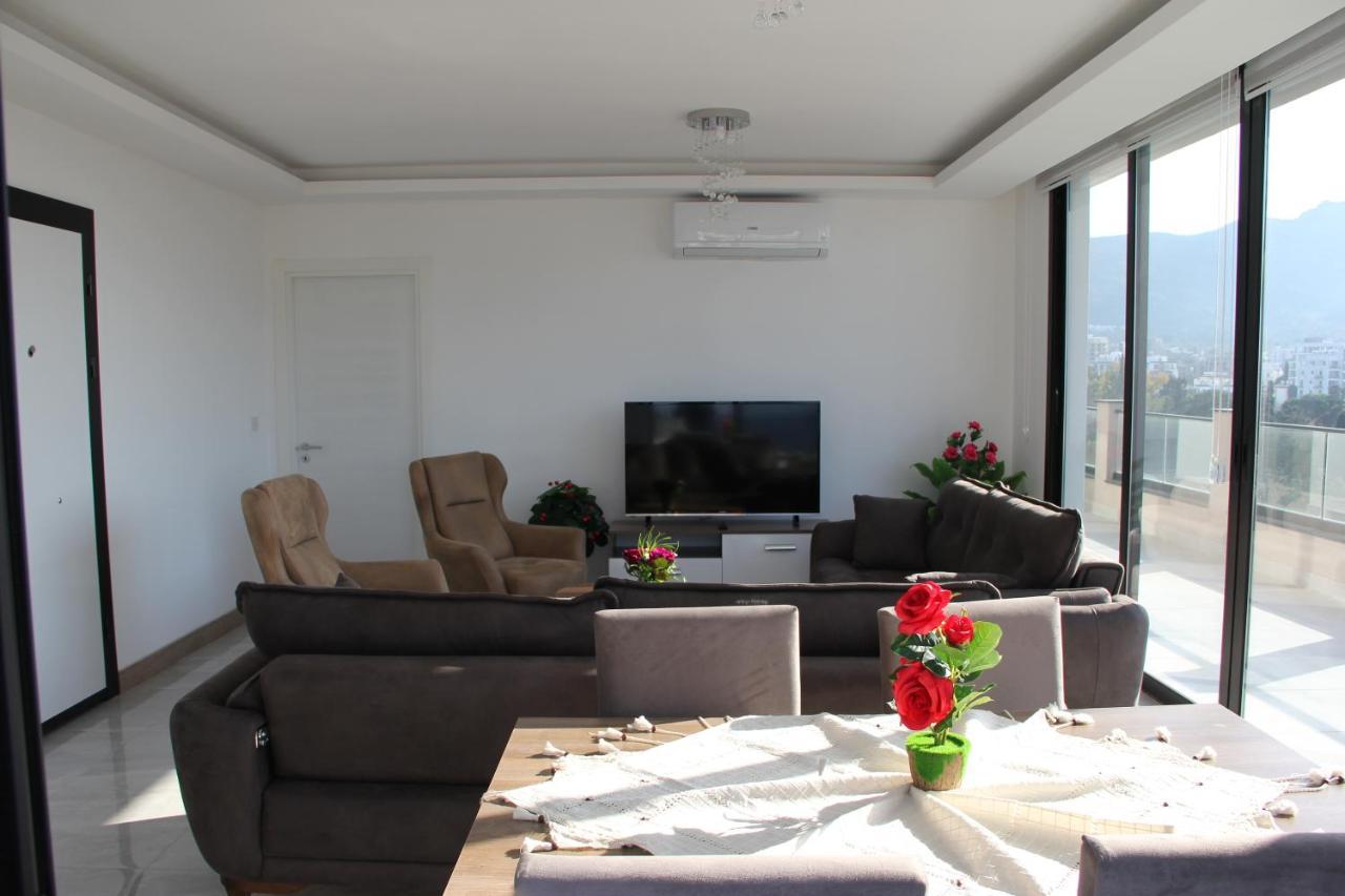 Okman Homes Kerýnia Eksteriør bilde