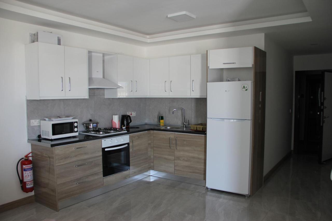 Okman Homes Kerýnia Eksteriør bilde